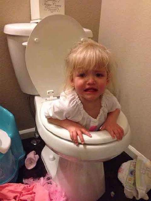 Фото, которые объясняют, почему детей дома одних оставлять нельзя – ЯПлакалъ